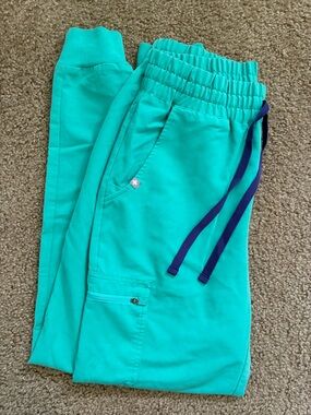Figs Scrunch Waist Zamora Jogger Surgical Green Women’s Small Scrub Pants
